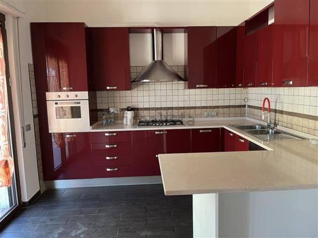 Appartamento in affitto di 120 m² in Via Artallo