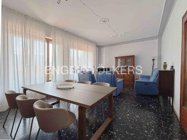 Appartamento in affitto di 120 m² in Via Arezzo