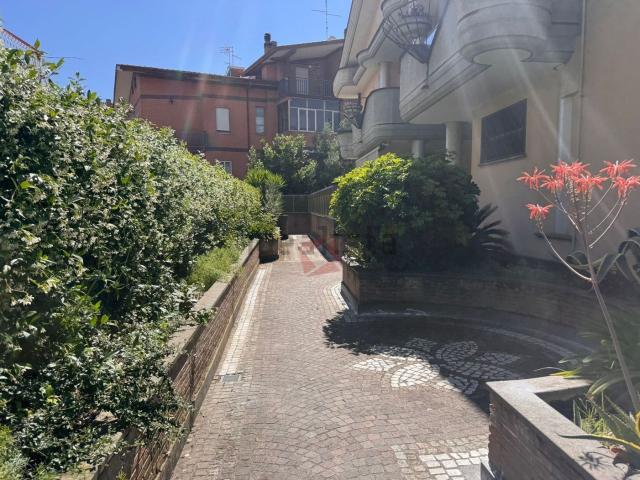 Appartamento in affitto di 120 m² in Via Bolognetta