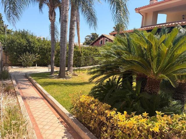 Appartamento in affitto di 120 m² in Via Brancati