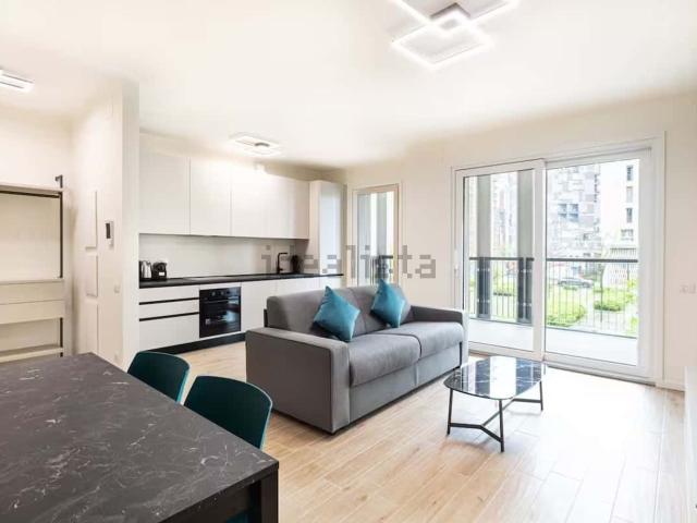 Appartamento in affitto di 120 m² in Via Gottlieb Wilhelm Daimler, 14