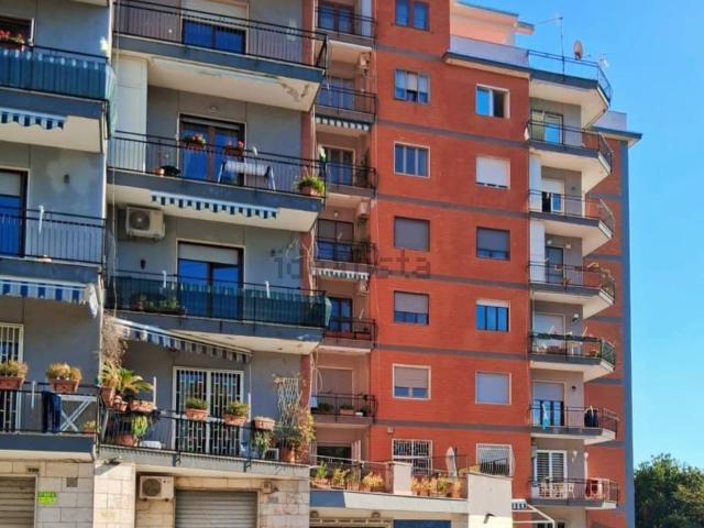 Appartamento in affitto di 120 m² in Via Gabriele Jannelli