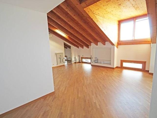 Appartamento in affitto di 124 m² in Via Giuseppe Garibaldi