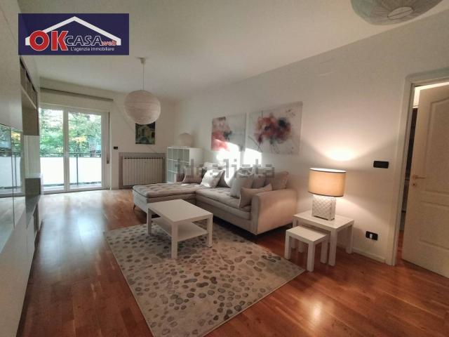 Appartamento in affitto di 120 m² in Via Giosuè Carducci