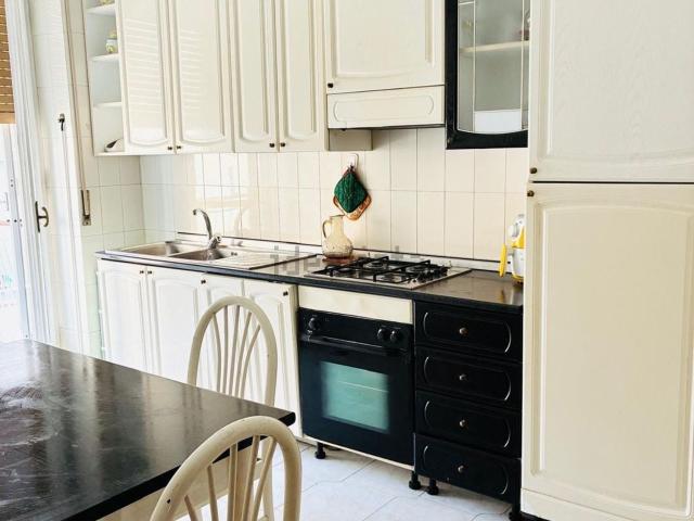 Appartamento in affitto di 120 m² in Via Giovanni Florenzano