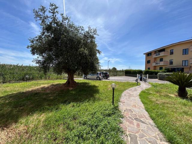 Appartamento in affitto di 120 m² in Via Domiziana