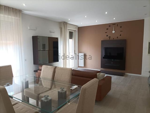 Appartamento in affitto di 120 m² in Via Donzi