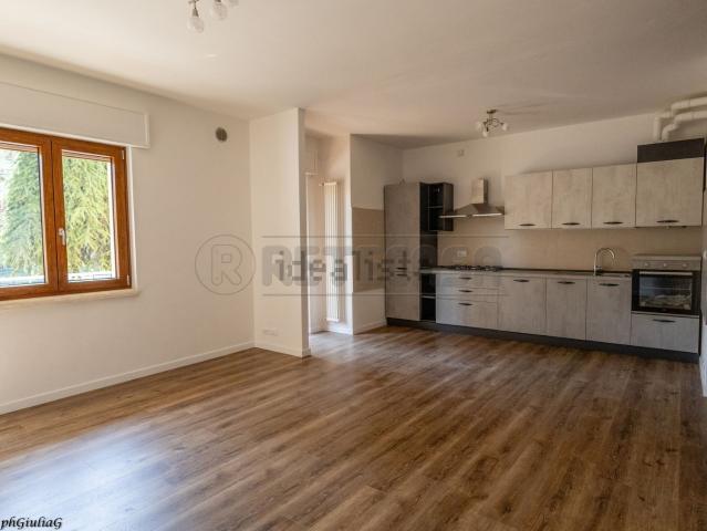 Appartamento in affitto di 120 m² in Via Dante, 22