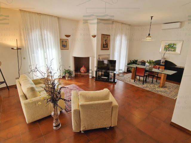 Appartamento in affitto di 120 m² in Via del Caravaggio, 1