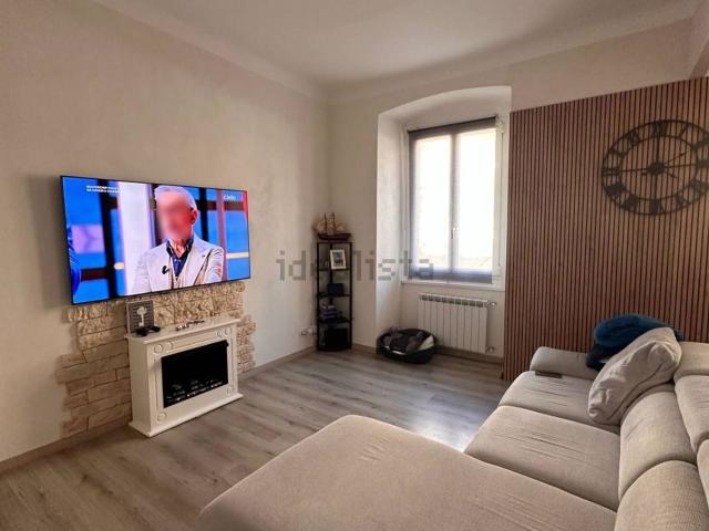 Appartamento in affitto di 120 m² in Via della Libertà, 22