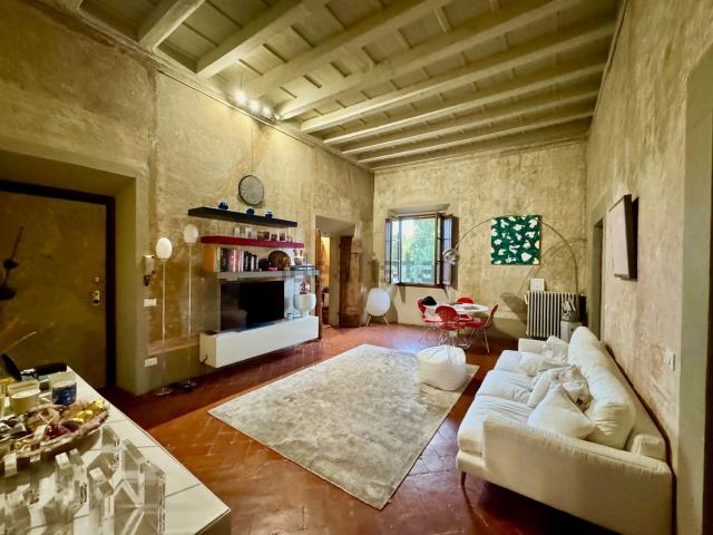 Appartamento in affitto di 120 m² in Via di San Leonardo, 41