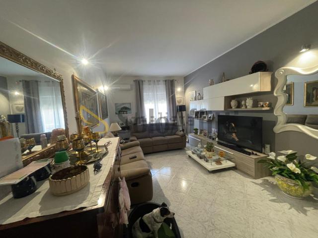 Appartamento in affitto di 120 m² in Via Emilio Bufardeci, 2