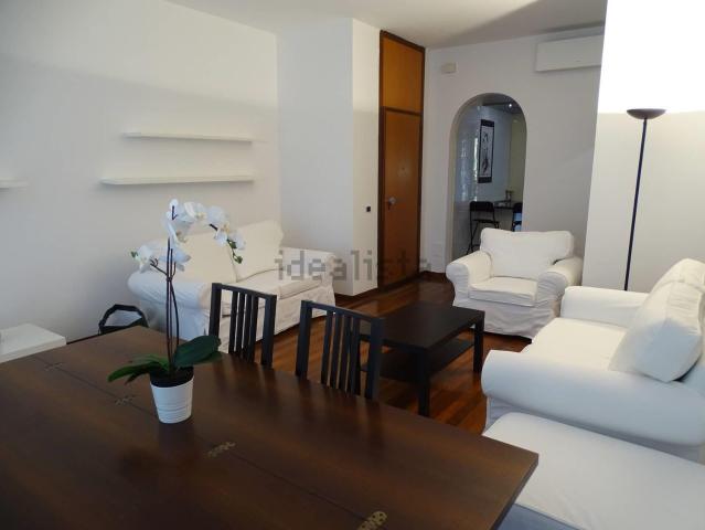 Appartamento in affitto di 120 m² in Via Fratelli Cervi