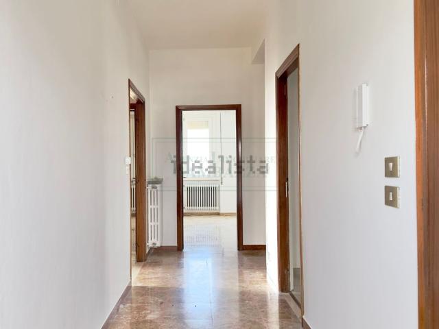 Appartamento in affitto di 120 m² in Via Fratelli Bandiera
