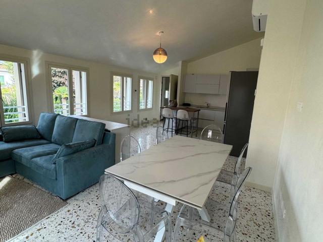 Appartamento in affitto di 120 m² in Via Indipendenza