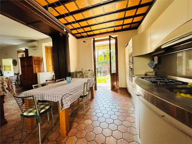 Appartamento in affitto di 120 m² in Via Ondoli, 9
