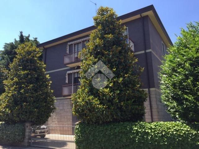 Appartamento in affitto di 120 m² in Via L. Benetti, 2