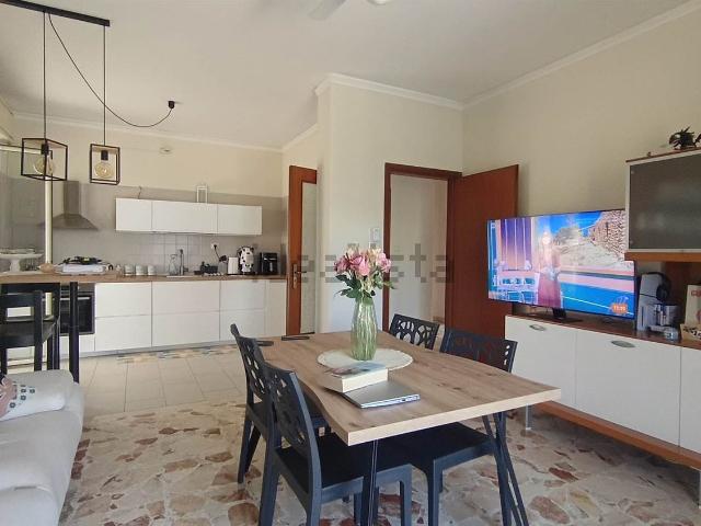 Appartamento in affitto di 120 m² in Via Livorno