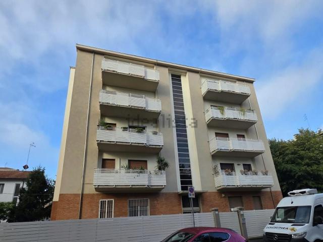 Appartamento in affitto di 120 m² in Via Monte Bardone
