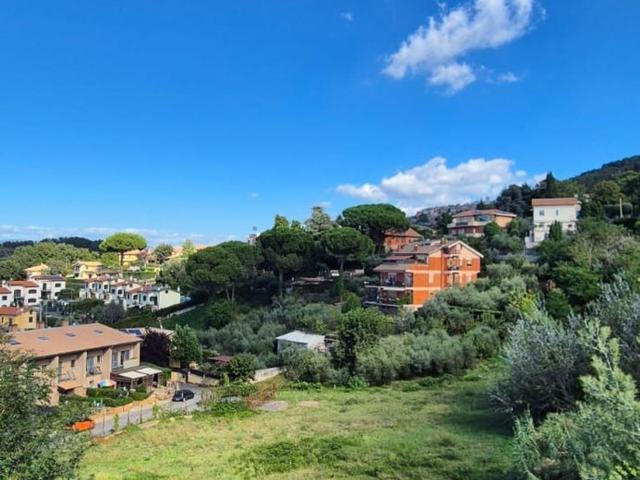 Appartamento in affitto di 120 m² in Via Montecompatri, 20