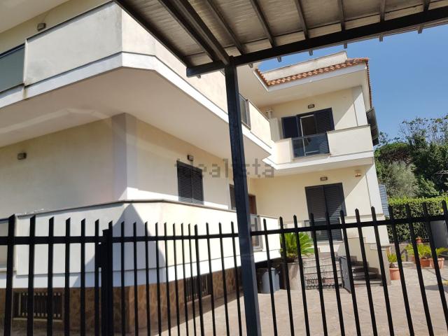 Appartamento in affitto di 120 m² in Via Monterusciello, 20