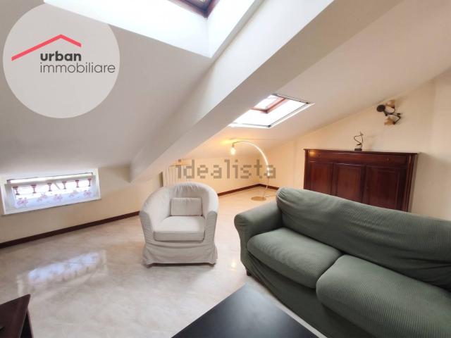Appartamento in affitto di 120 m² in Via Marche, 9