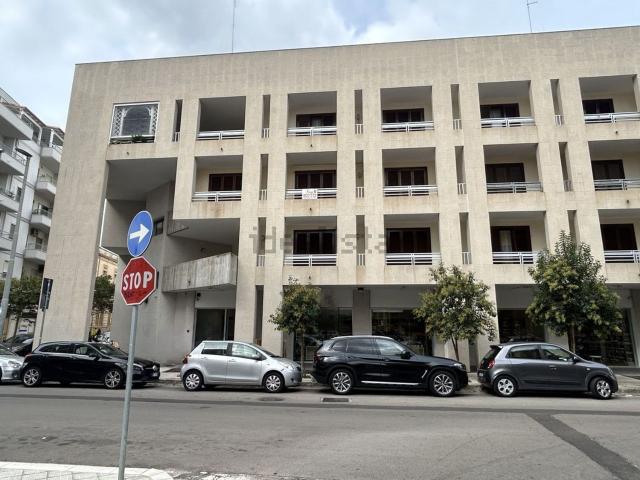 Appartamento in affitto di 120 m² in Via Niccolò Foscarini, 8