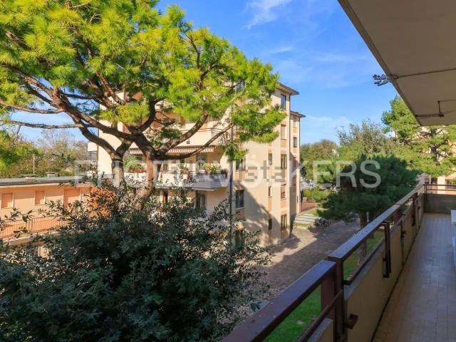 Appartamento in affitto di 120 m² in Via Sandro Gallo