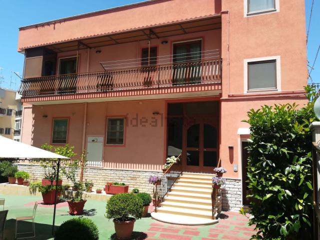 Appartamento in affitto di 120 m² in Via Sant&apos Antonio, 1