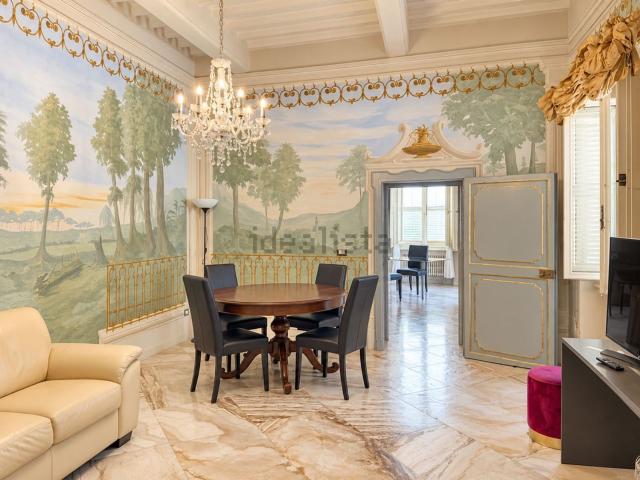Appartamento in affitto di 120 m² in Via Santa Cecilia