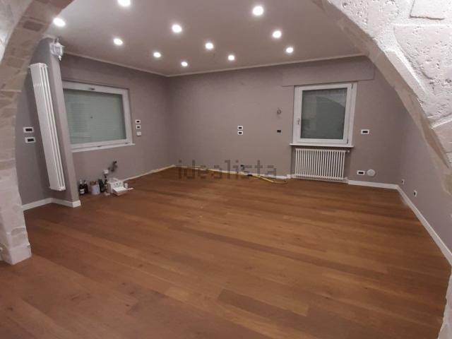 Appartamento in affitto di 120 m² in Via Santa Barbara