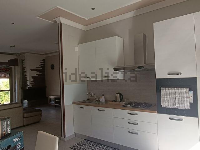 Appartamento in affitto di 120 m² in Via Setteponti