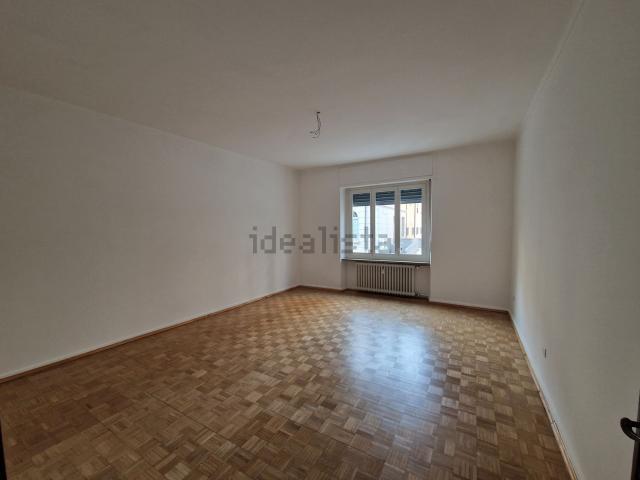 Appartamento in affitto di 120 m² in Via Siccardi