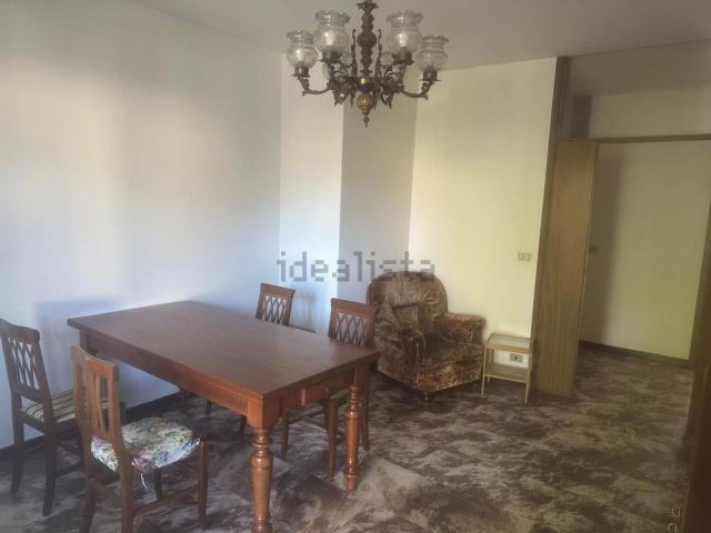 Appartamento in affitto di 120 m² in Via Pataro Buzzaccarini