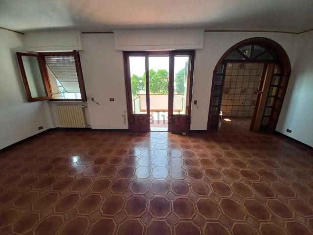Appartamento in affitto di 120 m² in Via Palmiro Togliatti, 45