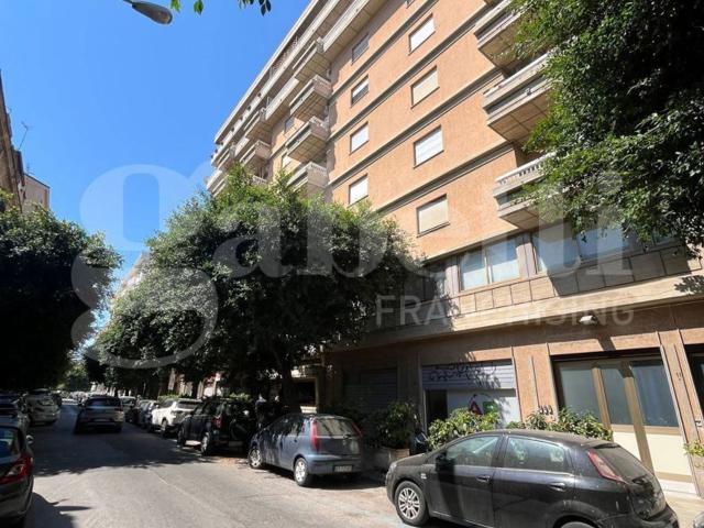Appartamento in affitto di 120 m² in Via Pietro D&apos Asaro, 13
