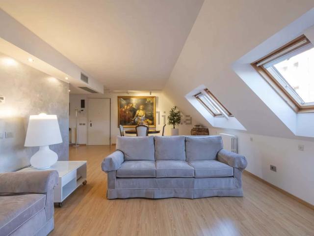 Appartamento in affitto di 120 m² in Via Romeo Frassinetti, 6