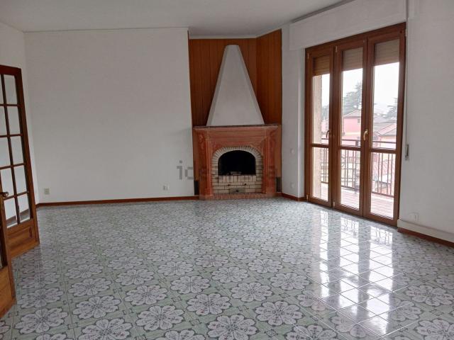 Appartamento in affitto di 120 m² in Via Torino