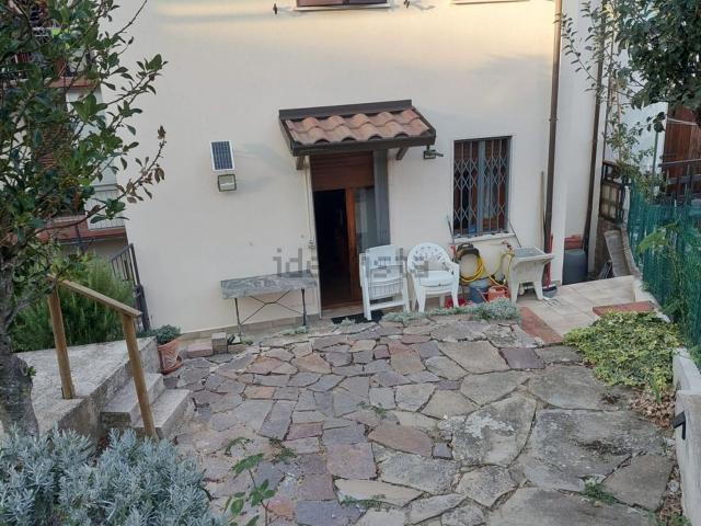 Appartamento in affitto di 120 m² in Via Toscana, 60