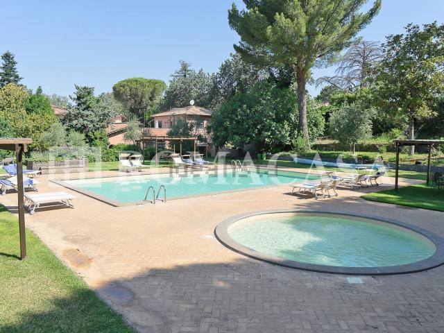 Appartamento in affitto di 120 m² in Via Umberto Pavoni, 30