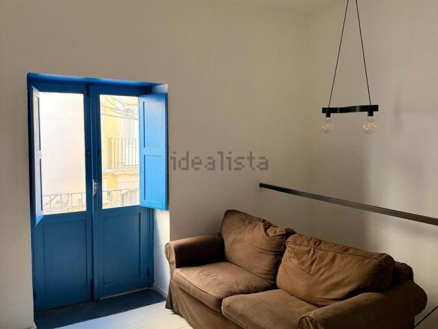 Appartamento in affitto di 120 m² in Via Vittorio Veneto