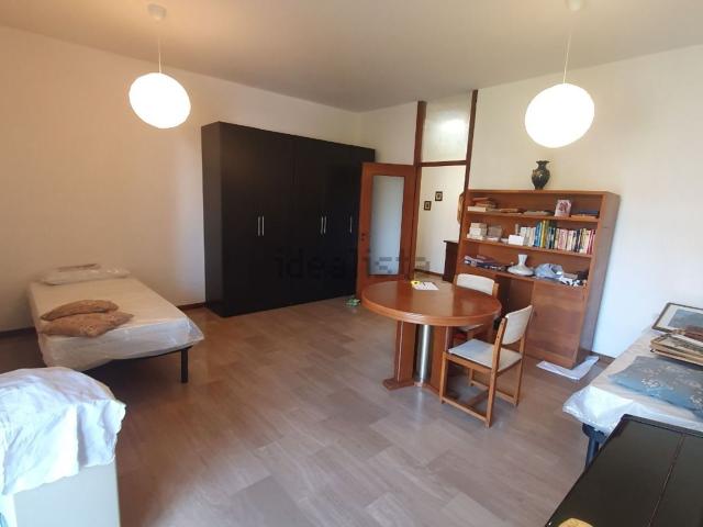 Appartamento in affitto di 120 m² in Viale della Repubblica