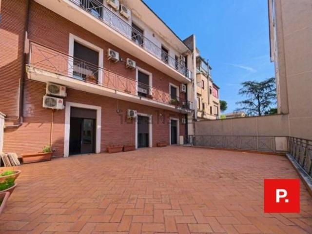 Appartamento in affitto di 120 m² in Corso Trieste, 156