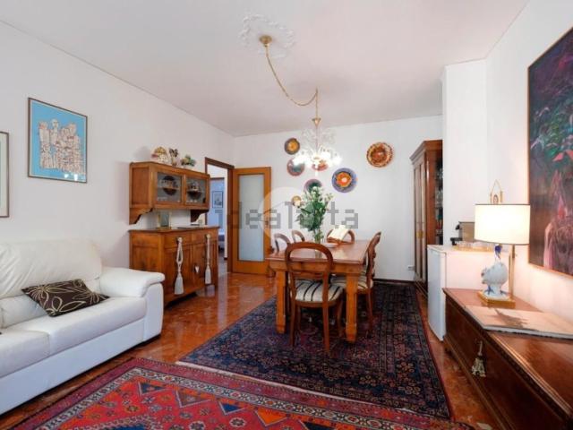 Appartamento in affitto di 120 m² in Largo Pescheria Vecchia, 2