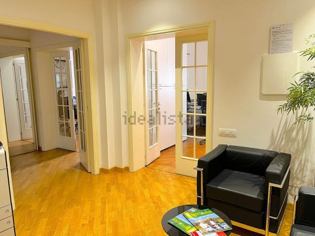 Appartamento in affitto di 120 m² in Piazza dei Martiri 1943 1945