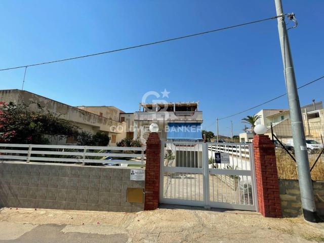Appartamento in affitto di 120 m² in Strada Costa Fenicia, 98