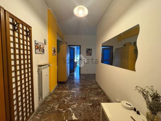 Appartamento in affitto di 121 m² in Via Alessandro Volta