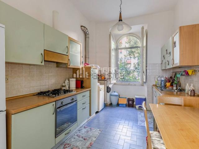 Appartamento in affitto di 121 m² in Via Indipendenza, 8