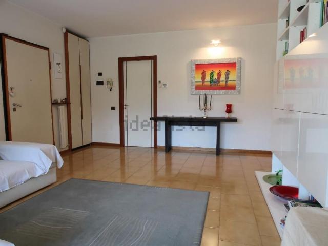 Appartamento in affitto di 121 m² in Corso milano, 42