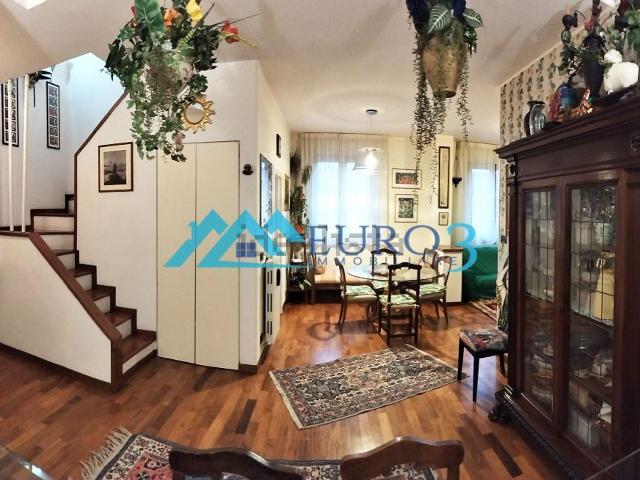 Appartamento in affitto di 122 m² in Corso Giuseppe Mazzini